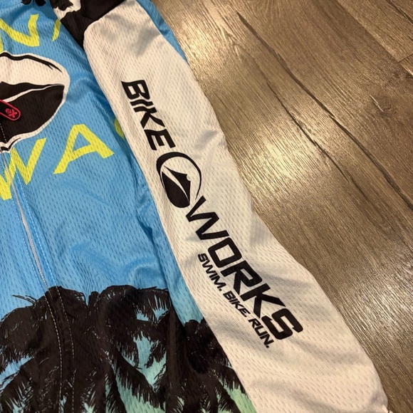 Betty Designs Cycling Jersey Skull Women's Size Medium Kona Hawaii Pockets NWOT - Picture 7 of 10